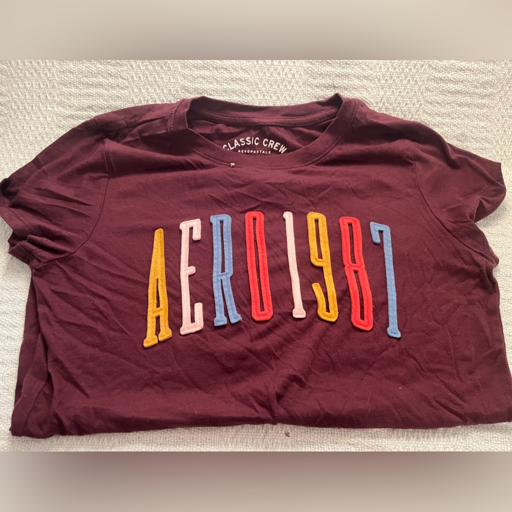 I’m selling a Aéropostale women’s large t-shirt.